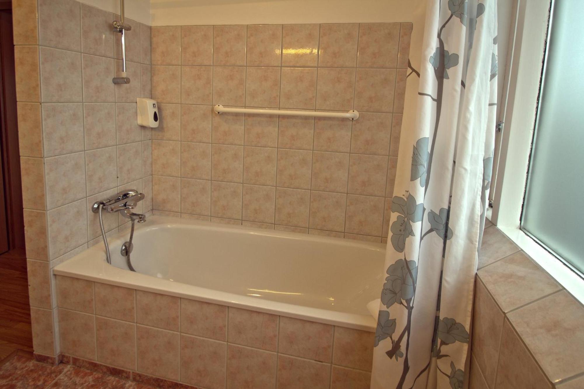 Hotel Post Breiddalsvik Ngoại thất bức ảnh